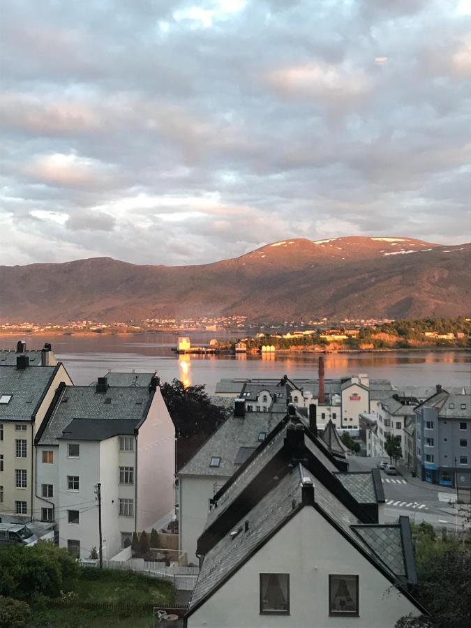 City View Studio Apartment Ålesund Buitenkant foto